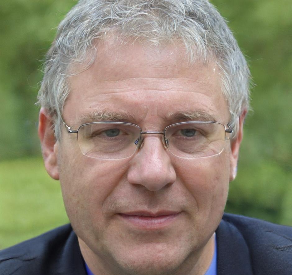 Instructor Bernat Soler